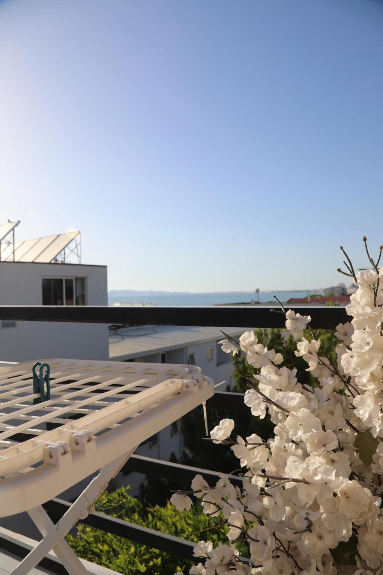 Sea View Apartments Golem  Exterior photo