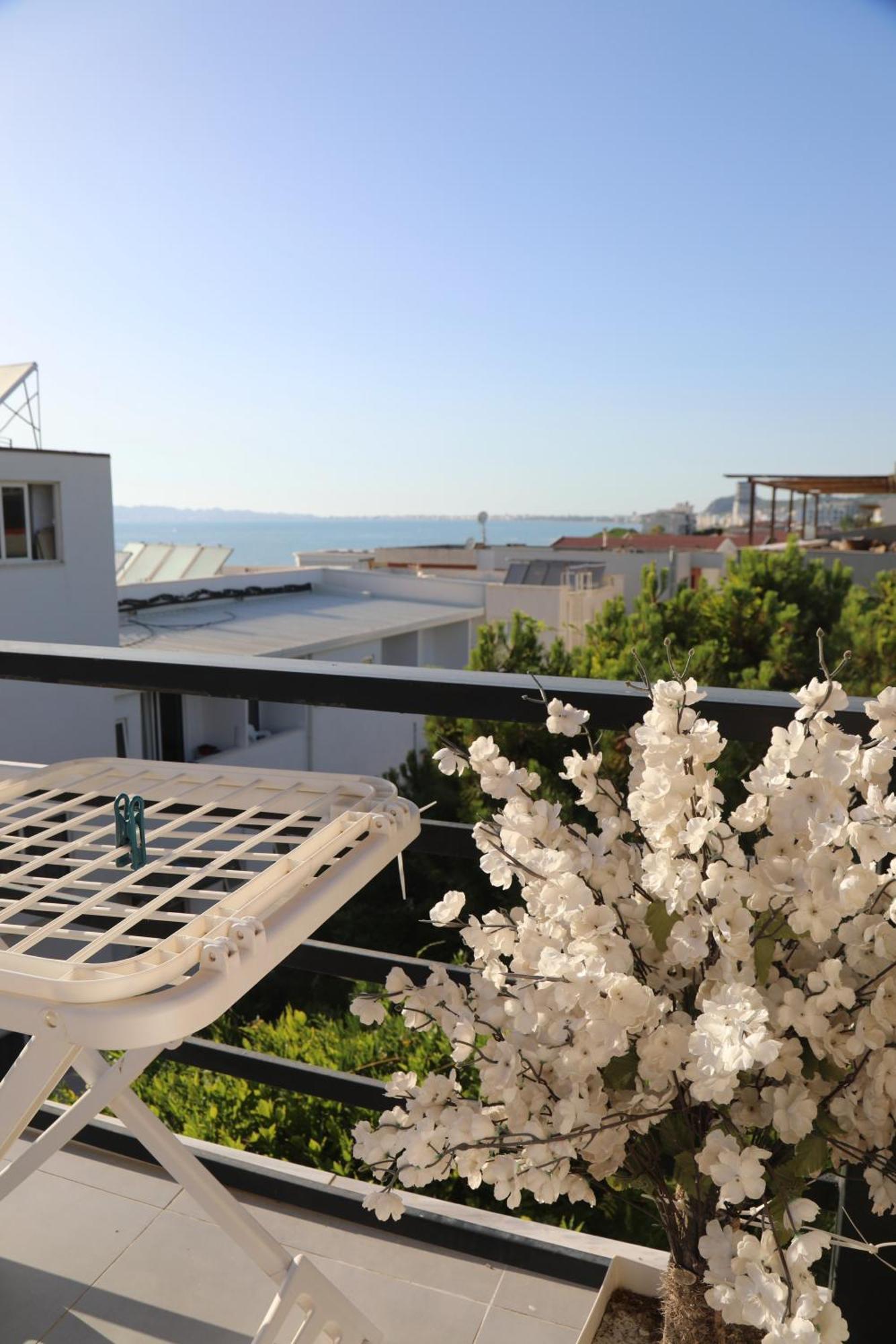 Sea View Apartments Golem  Exterior photo